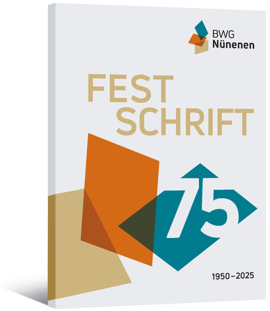 Franziska Streun arbeitete ab 1981 als Sekretärin, Sachbearbeiterin und Chefassistentin in privaten Unternehmen im Raum Zürich. 1985 begann sie bei der Schweizerischen Radio- und Fernsehgesellschaft (SRG/SSR) in Zürich zu arbeiten, ab 1992 in Bern. Zu ihren Stationen gehörten die Abteilung Technische Dienste (nationale Koordinationsstelle für Radio- und TV-Übertragungsleitungen und Eurovisions-Einsätze), das Schweizer Fernsehen (DRS, Produktionsassistenz bei den Sendungen «Rundschau», «Zyschtigsclub», «Literaturclub» und «Medienclub»), in Bern die Pressestelle Schweizer Radio International und die Abteilung «Stab Fernsehen» bei der SRG-Generaldirektion. 1995 begann Franziska Streun für das Thuner Tagblatt zu schreiben. 2009 erschien ihr erstes Buch.  Streun ist Mitglied des Vereins Autorinnen und Autoren der Schweiz (A-d-S), des Vereins Berner Schriftstellerinnen und Schriftsteller und des Deutschschweizer PEN-Zentrums. Für Mordfall Gyger – eine Spurensuche wurde Franziska Streun als «Journalist des Jahres 2013» nominiert.[1] Die Stadt Thun hat sie mit dem Literaturpreis 2021 ausgezeichnet. 
Dipl. Psychosoziale Beraterin
in Logosynthese® / Beraterin SGfB
Practitioner / Instructor und
Master (i.A.) in Logosynthese®
• begleiten
• beraten
• coachen 
• Schreibcoaching
Sie möchten 
•	sich zutiefst glücklich, geliebt und liebenswert 
 fühlen?
•	Ihre Grenzen setzen, sich durchsetzen und
 behaupten?
•	gelassener sein und den Alltag frei und leicht
 erleben?  Sie suchen
eine vertrauensvolle Begleiterin, die Sie dabei unterstützt, Ihre Themen sowie die Auslöser Ihrer Reaktionen zu verstehen? Leiden Sie unter Schreibblockaden oder plötzlicher Wut? Haben Sie schon vieles versucht – ohne die gewünschte Veränderung?
Wenn erstarrte Energiemuster wieder fliessen, finden Sie zurück zu Ihrer Kraft – mit mehr Freude, weniger Stress, besserem Schlaf und innerer Ruhe.  Ich begleite Sie dabei,
•  Antworten zu finden,
•  Wege für Entscheide zu sehen 
•  und Mut für Neues zu fassen. 
Mein Antrieb für Sie:
Klarheit, Kraft und Kreativität – wirkungsvoll
und nachhaltig.
Was ist Psychosoziale Beratung?
«Der Alltag ist bei vielen von uns mit enormem Stress verbunden – nicht selten hervorgerufen durch Schwierigkeiten im Arbeitsumfeld oder durch Probleme in der Partnerschaft und in der Familie», ist auf der Website der Schweizerischen Gesellschaft für Beratung zu lesen.
Und weiter: «In diesen Situationen kann eine professionelle Psychosoziale Beratung, die gezielt an deinen Themen arbeitet, eine sehr konkrete Hilfe sein.»  Was ist Logosynthese®?
«Die Logosynthese ist ein neuartiges Modell in der
Begleitung von Menschen mit persönlichen Schwierig-keiten und beruflichen Herausforderungen», steht auf der Website des Logosynthese Instituts Schweiz LIS. Und: «Die Logosynthese benutzt Worte, um Blockaden zu lösen und den Energiefluss wiederherzustellen.»  Was ist Logosynthese® für mich?
Als ich 2018 die Logosynthese® zum ersten Mal selbst erlebte, elektrisierte mich der Effekt sofort. Ich spürte, wie sich in mir während dem Aussprechen der Sätze die Energie bewegte. Noch heute erfahre ich sowohl bei mir und meiner eigenen Entwicklung als auch in der Arbeit mit Klient:innen, wie nachhaltig die Wirkung ist. 
Erleben Sie selbst, wie erstarrte Energiemuster durch die Macht der Worte ins Fliessen kommen und sich alte Emotionen verändern und sich neue Wege zeigen. Die Logosynthese® ist für mich ein Schlüsselmodell, weil es:
•	augenblicklich und spürbar wirkt,
•	der erstarrten Energie folgt, die das innere Leiden
 und unsere Reaktion auslöst,
•	auch im Selbstcoaching anwendbar ist – etwa in 			Stresssituationen – und den Alltag deutlich erleichtert.